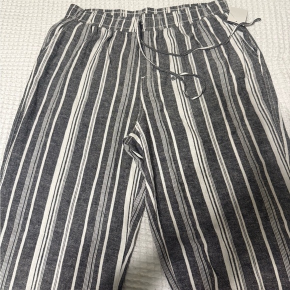 NWT Briggs Linen Blend Wide Leg Grey White Stripe Pull On Pants Women's Size XL - Picture 4 of 10